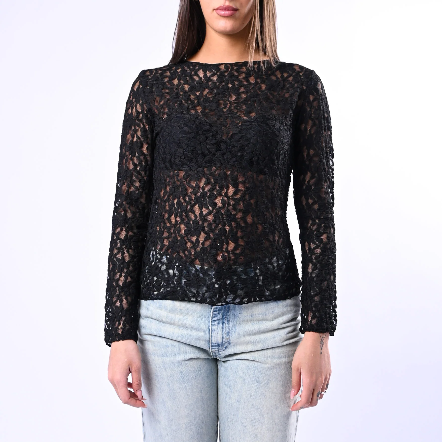 B LOVE - BLUSA SCOLLO BARCHETTA IN PIZZO ART.11817N - NERO - Image 2