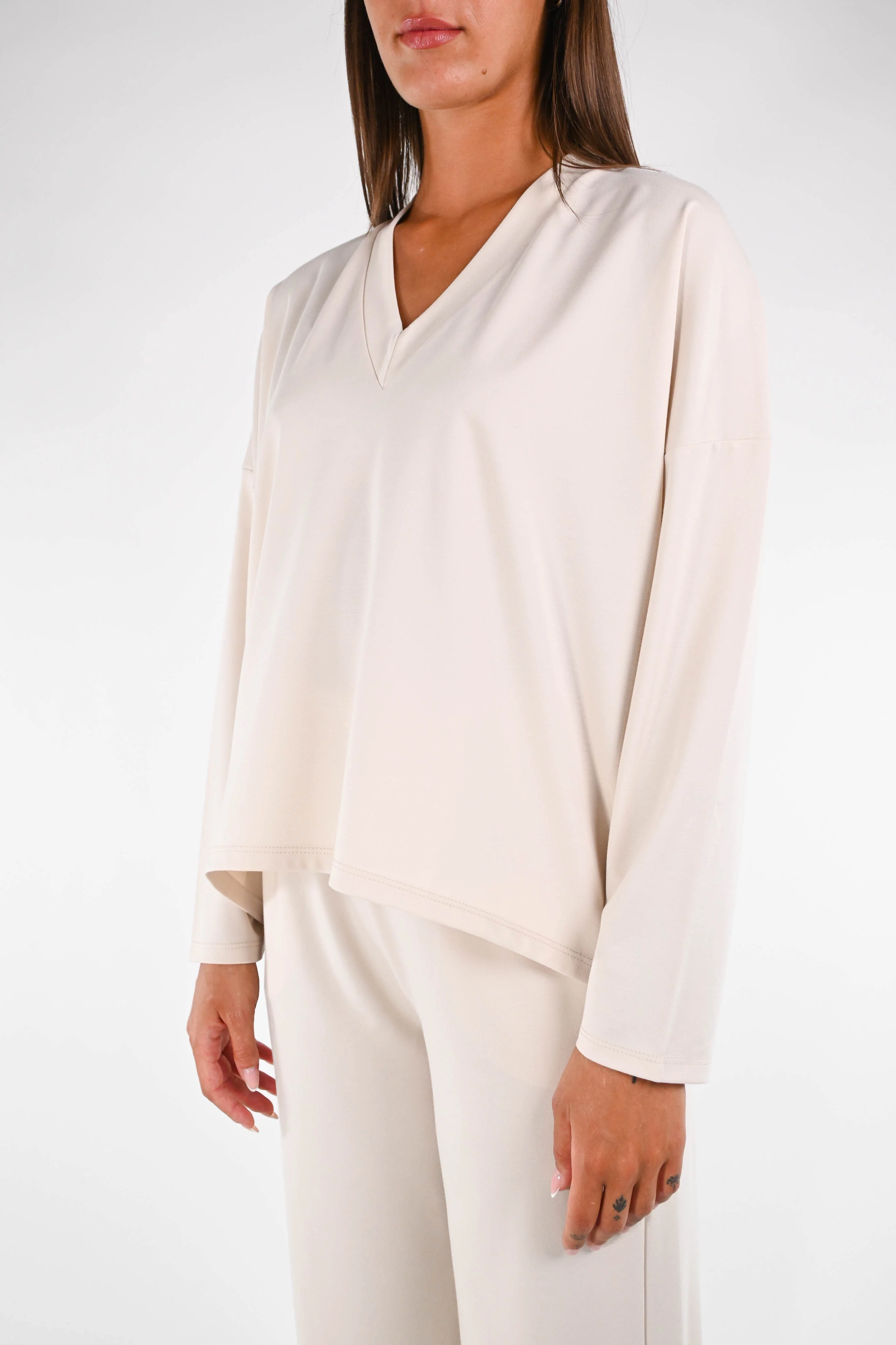 B LOVE - MAGLIA OVER PUNTO MILANO SCOLLO V ART.11515 - BEIGE - Image 3