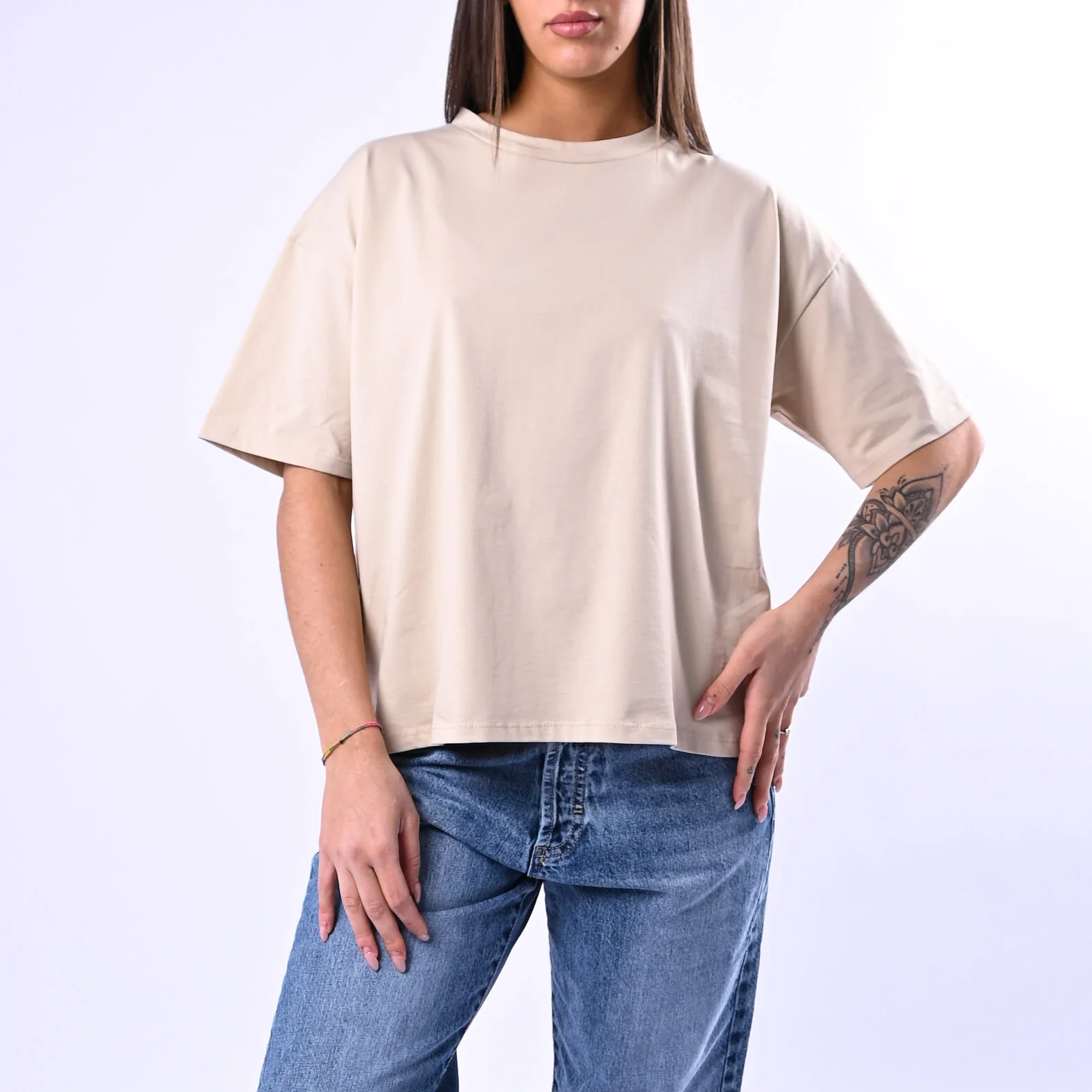B LOVE - T-SHIRT A SCATOLA MANICA CORTA ART.12016 - BEIGE