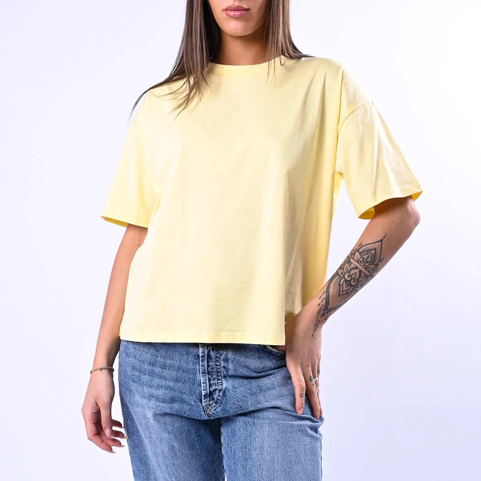 B LOVE - T-SHIRT A SCATOLA MANICA CORTA ART.12016 - GIALLO