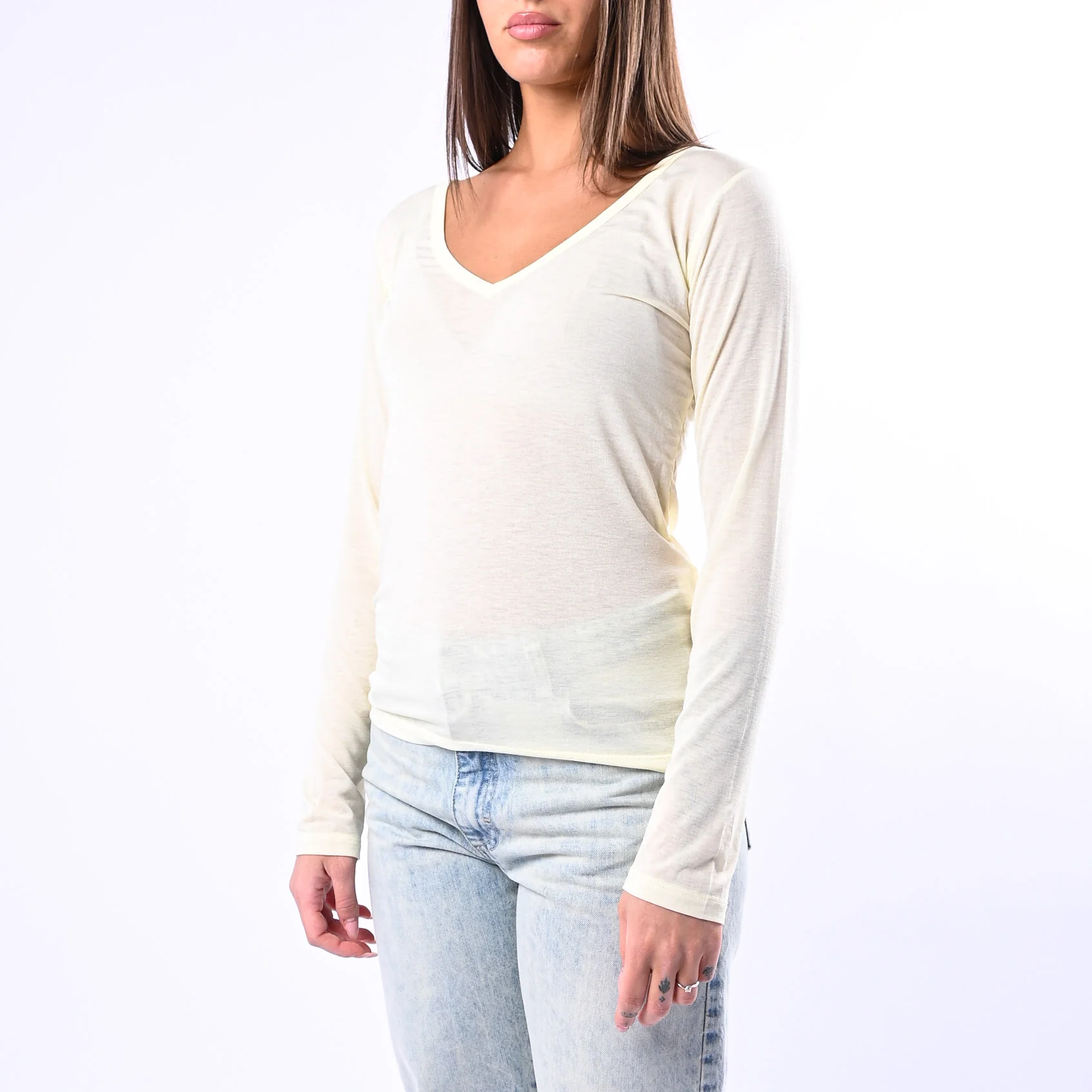 B LOVE - T-SHIRT SCOLLO V MISTO SETA ART.9490 - GIALLO - Image 3