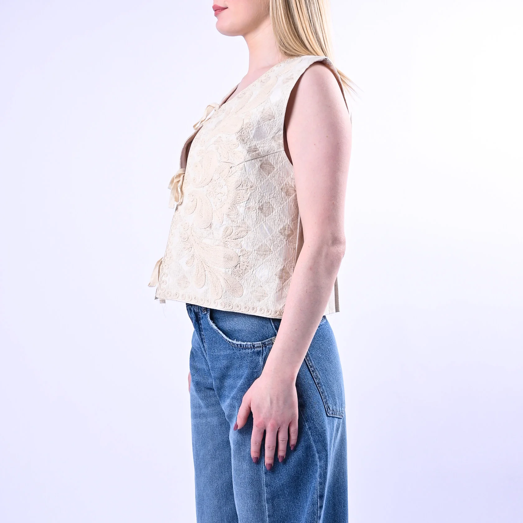 HAVEONE - GILET RICAMATO CON LACCETTI ART.LSS-Q023 - BEIGE - Image 3