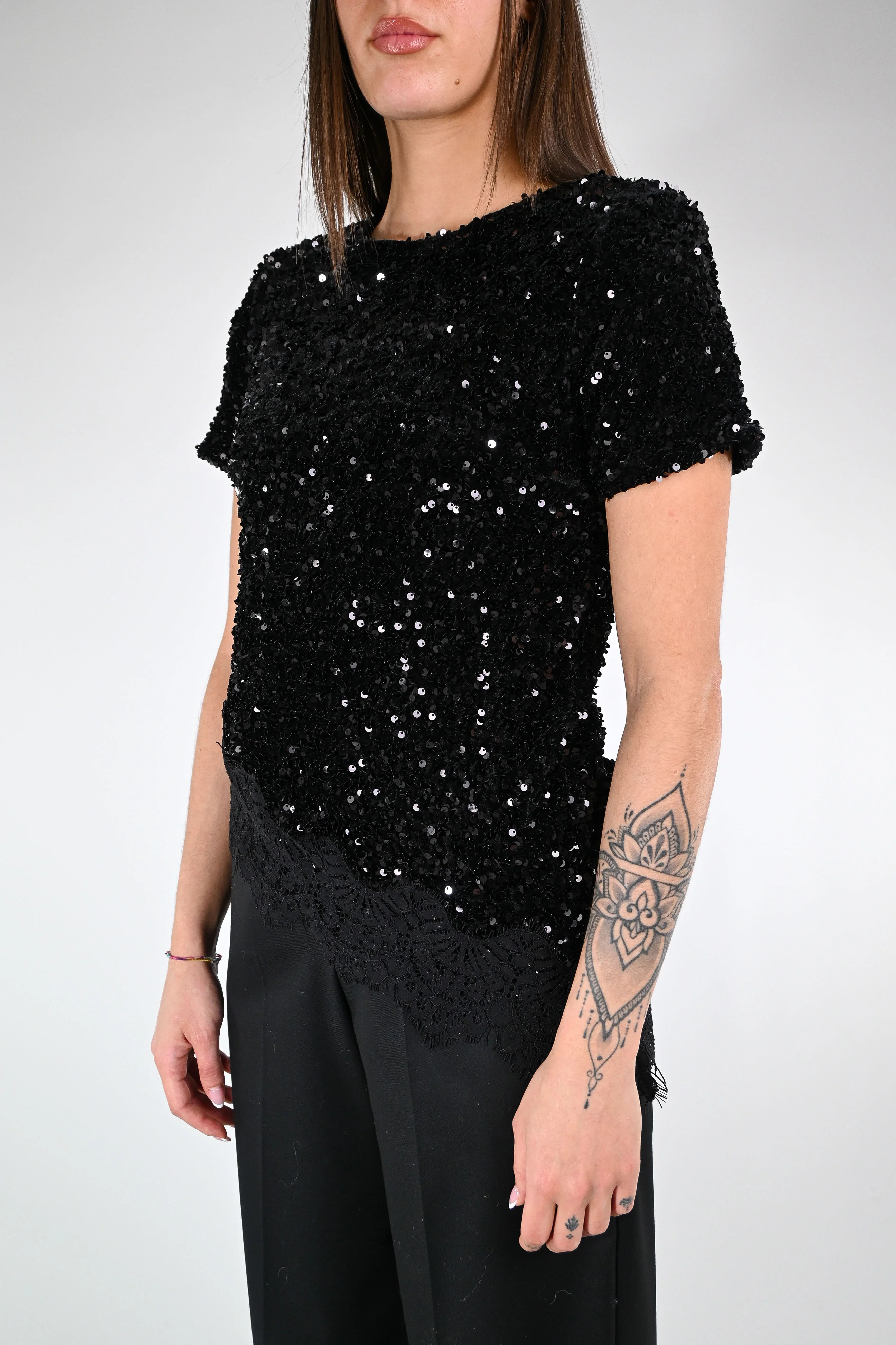 MOTEL - BLUSA PAILLETTES ASIMMETRICA+PIZZO ART.W25CC74 - NERO - Image 3