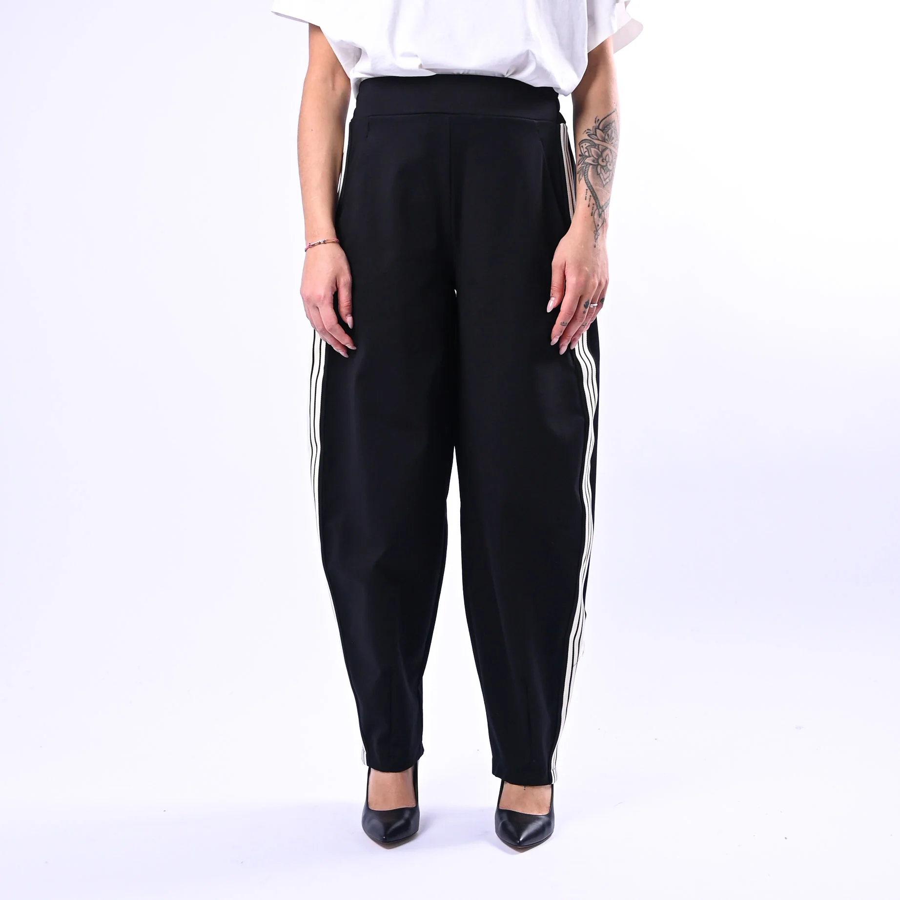 MOTEL - PANTALONE BALLOON PUNTO MILANO CON BANDA ART.38615G - NERO - Image 2