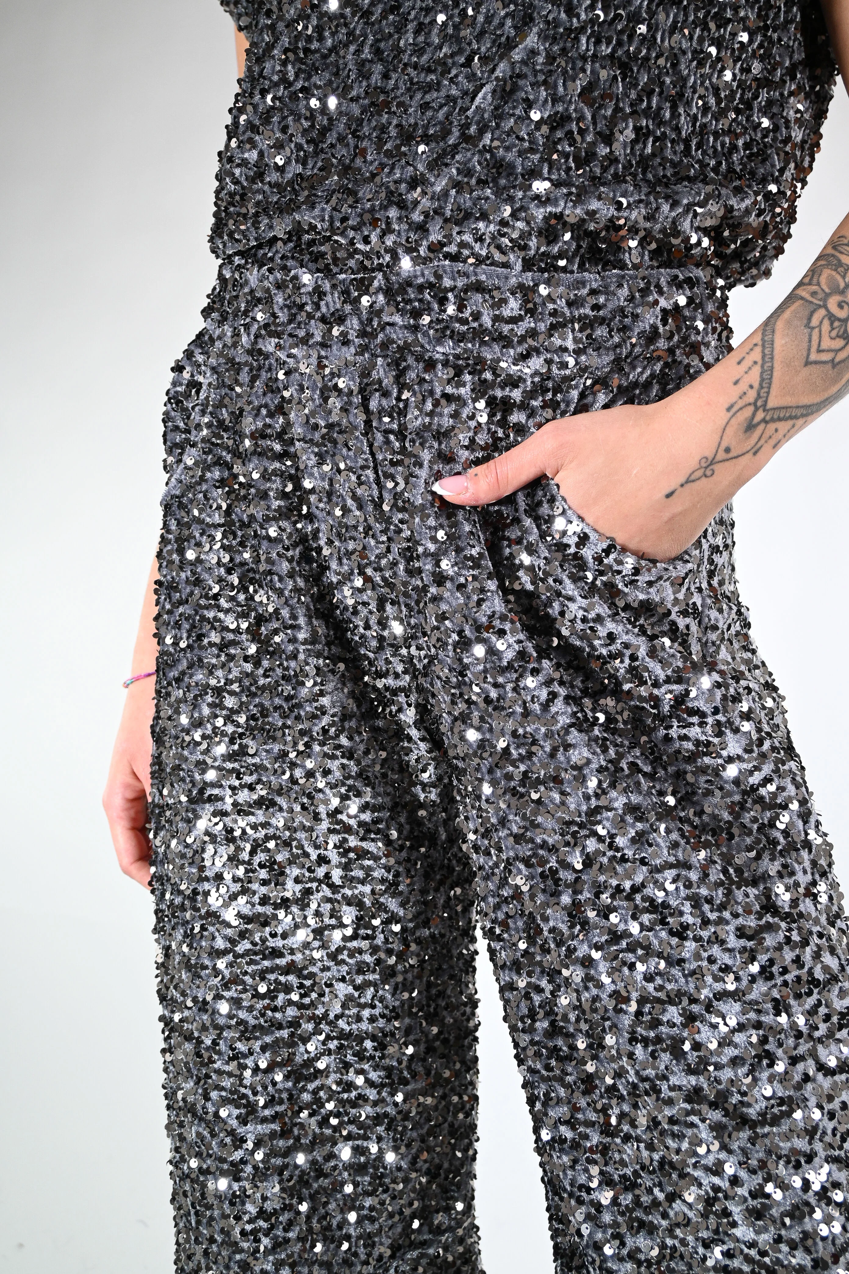MOTEL - PANTALONE BARREL CON PAILLETTES ART.W25PC53 - GRIGIO - Image 5