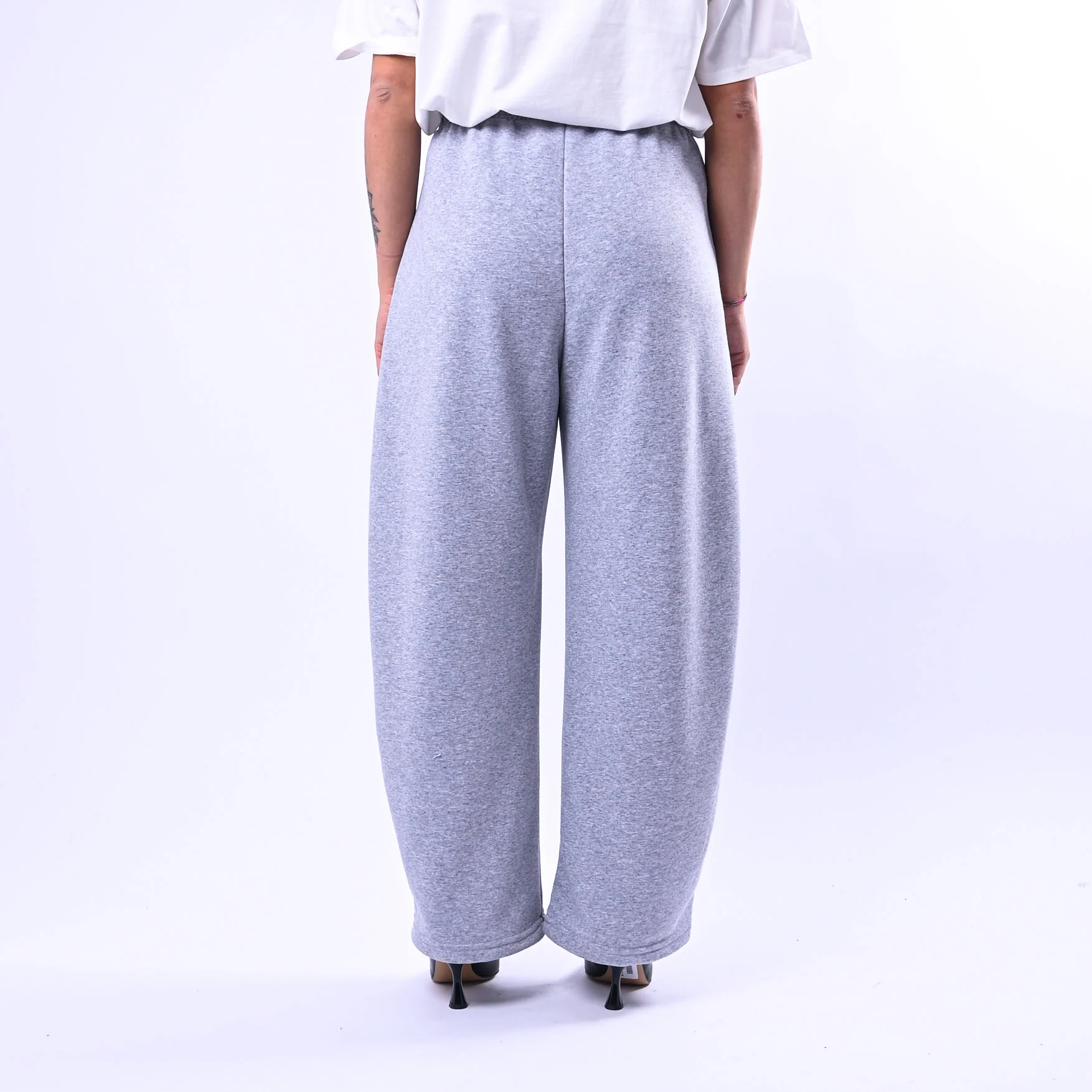 MOTEL - PANTALONE BARREL FELPA CON TASCHE ART.26P3839 - GRIGIO - Image 4