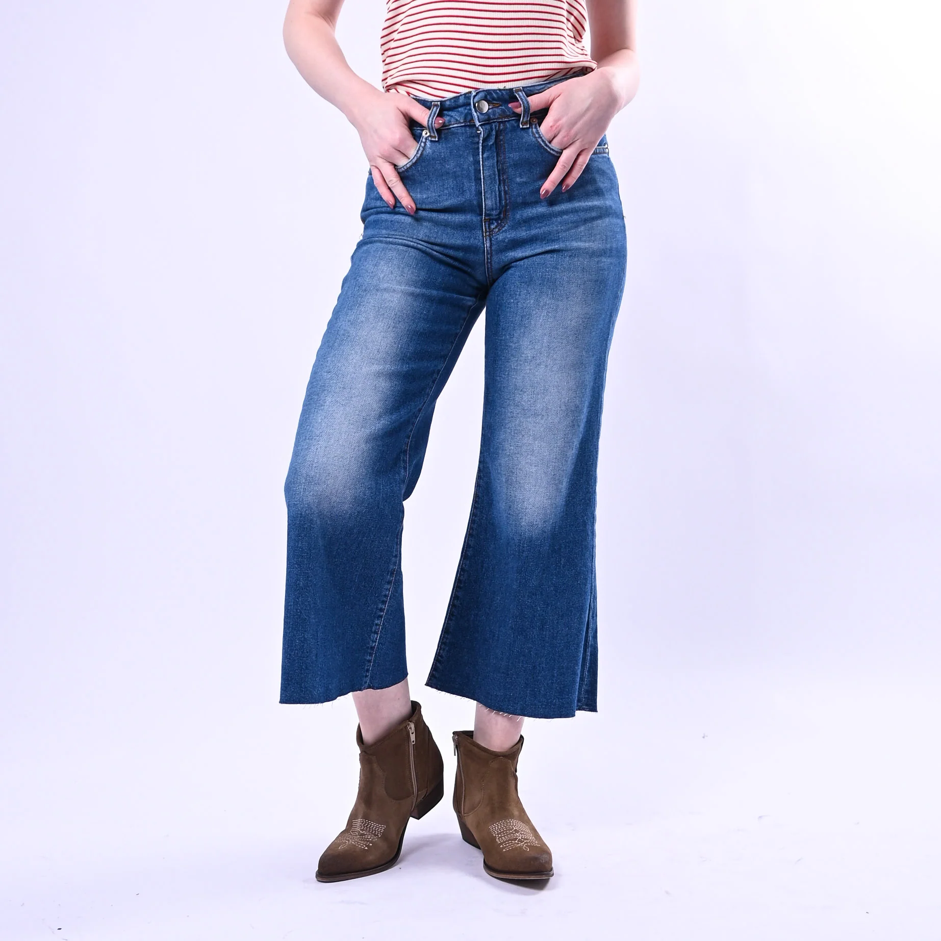 PHILIA LOFT - JEANS TROMBETTA SFRANGIATO ART.G02V0558 - LAVAGGIO MEDIO - Image 2