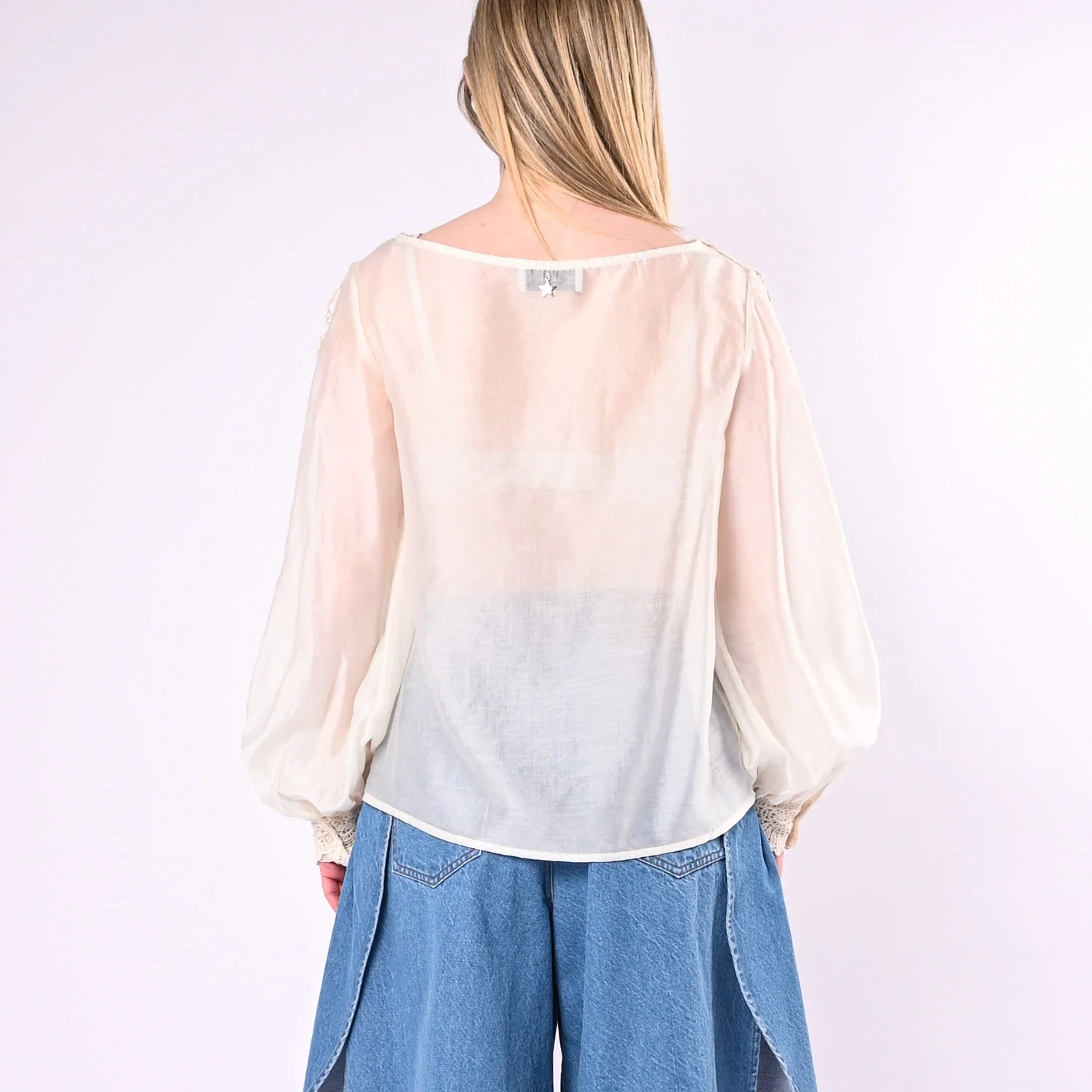 SOUVENIR - BLUSA SCOLLO BACHETTA CON INSERTI PIZZO ART.M39FF1469/P - PANNA - Image 4