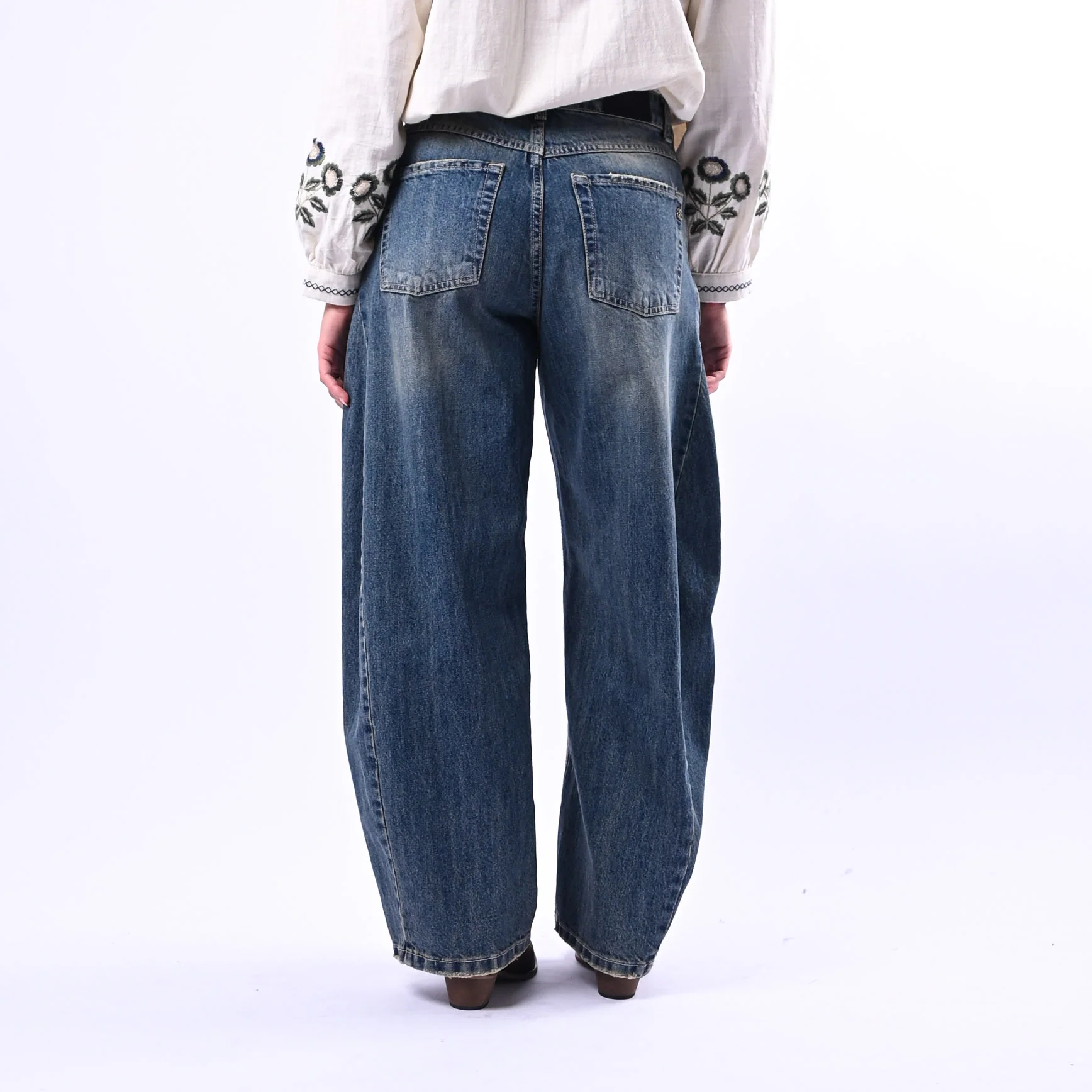 SOUVENIR PRIVE' - JEANS BARREL FERMO ART.C39S0043 - LAVAGGIO AL THE' - Image 4