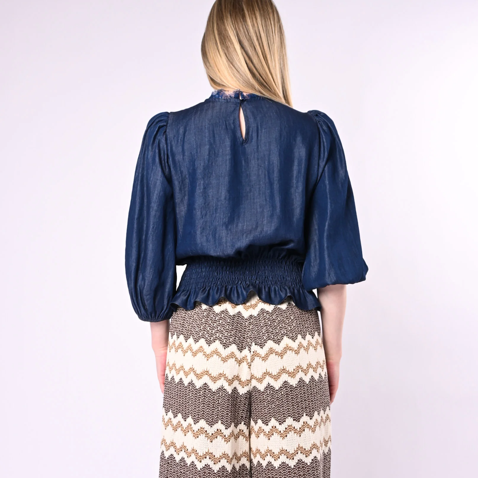 TENSIONE IN - BLUSA CHAMBRAY ARRICCIATA IN VITA ART.S26CD26/B - BLU - Image 4