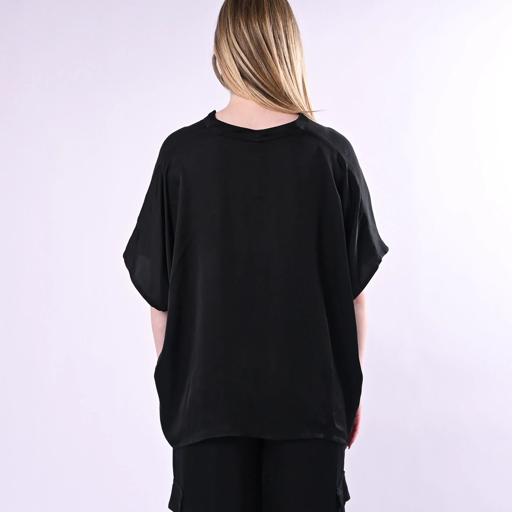 TENSIONE IN - CAMICIA VISCOSA SPALLA SCESA ART. F5039C/N - NERO - Image 4