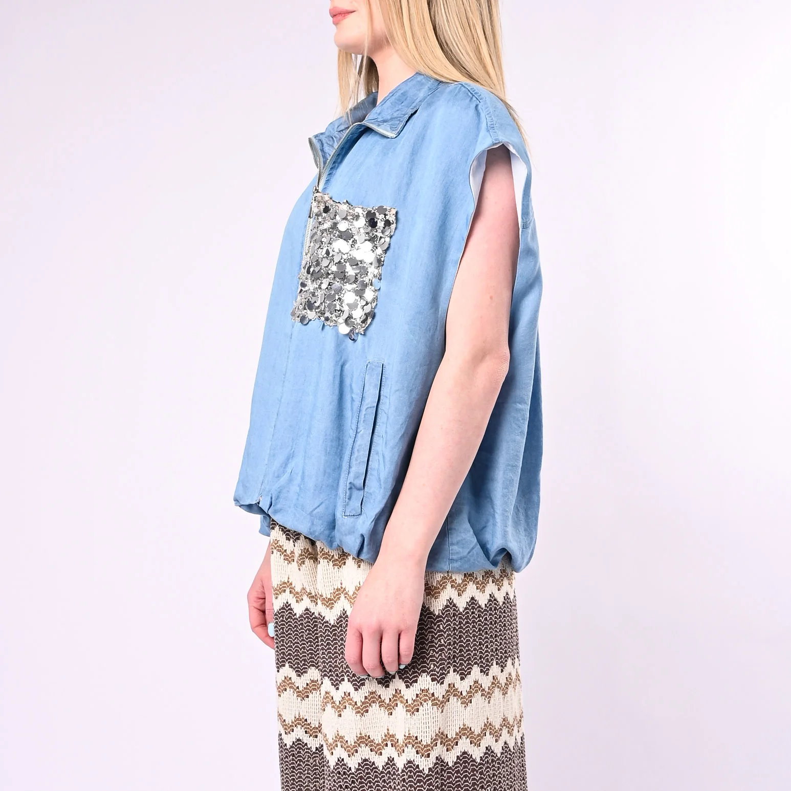 TENSIONE IN - GILET CHAMBRAY CON TASCA PAILLETTES E ZIP ART. PE260190/D - DENIM - Image 3