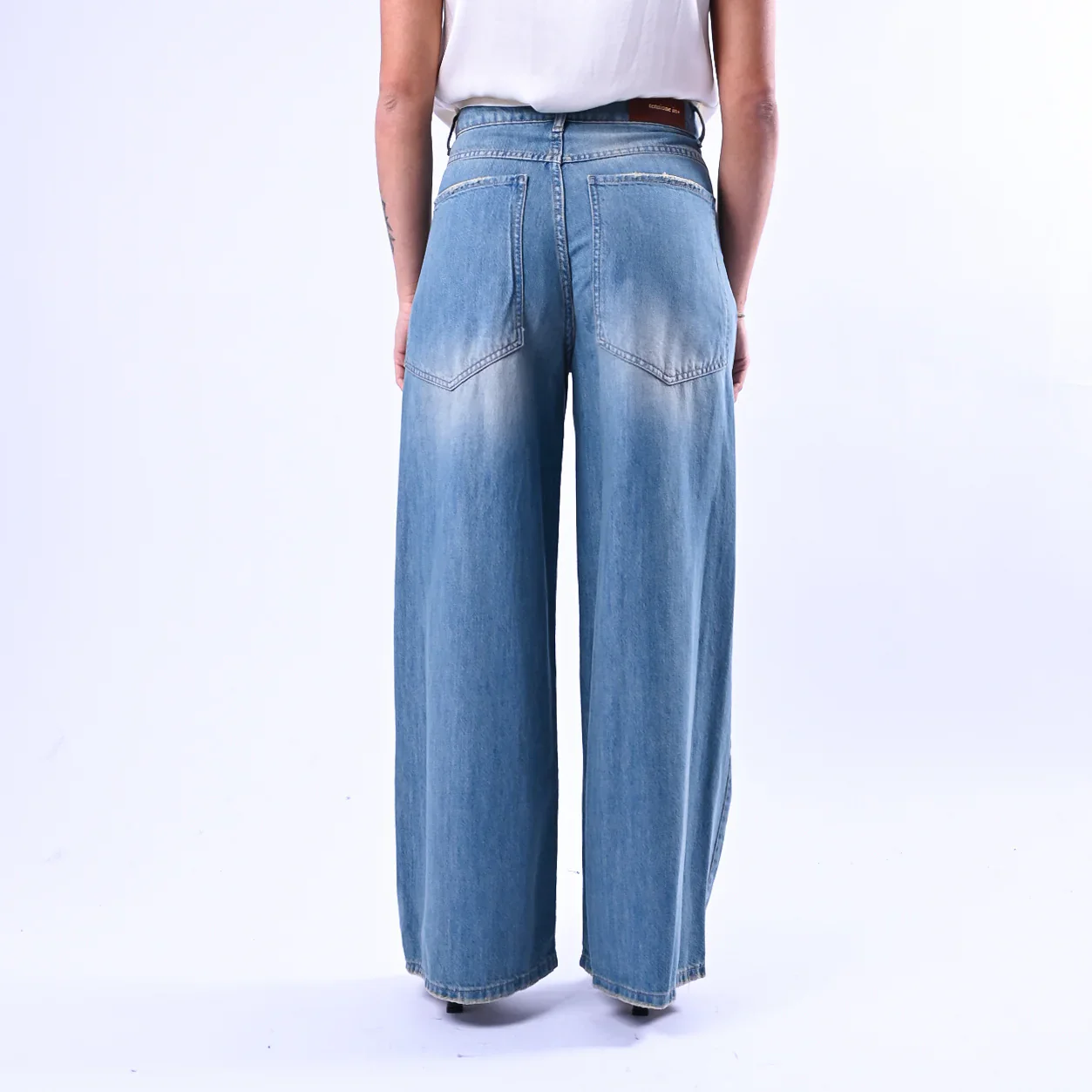 TENSIONE IN - JEANS SUPERPOCKET ART.GIUSI-AMX-DRT - LAVAGGIO CHIARO AL THE' - Image 3