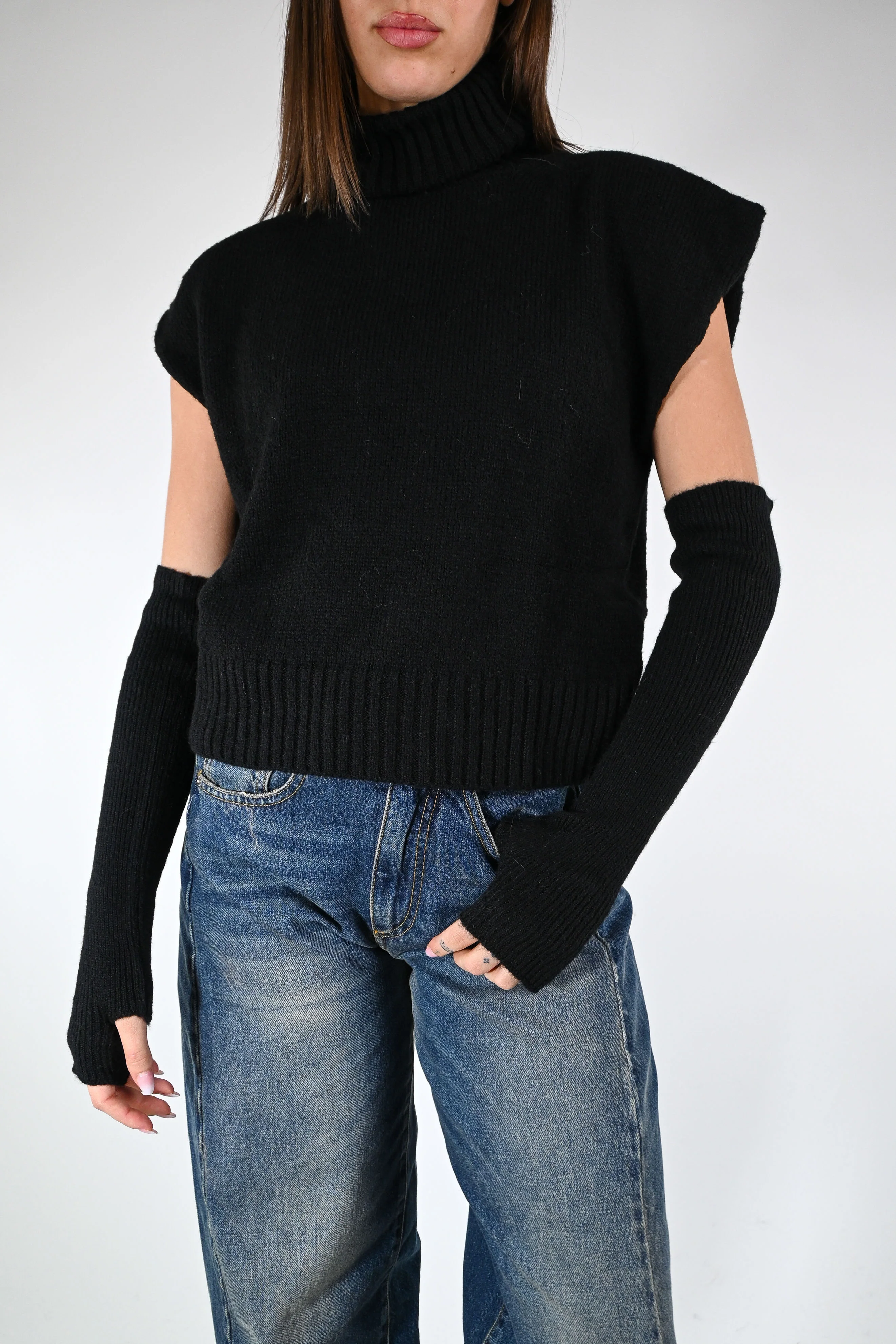 TENSIONE IN - MAGLIA/GILET DOLCEVITA+MANICOTTI ART.T32A373 - NERO