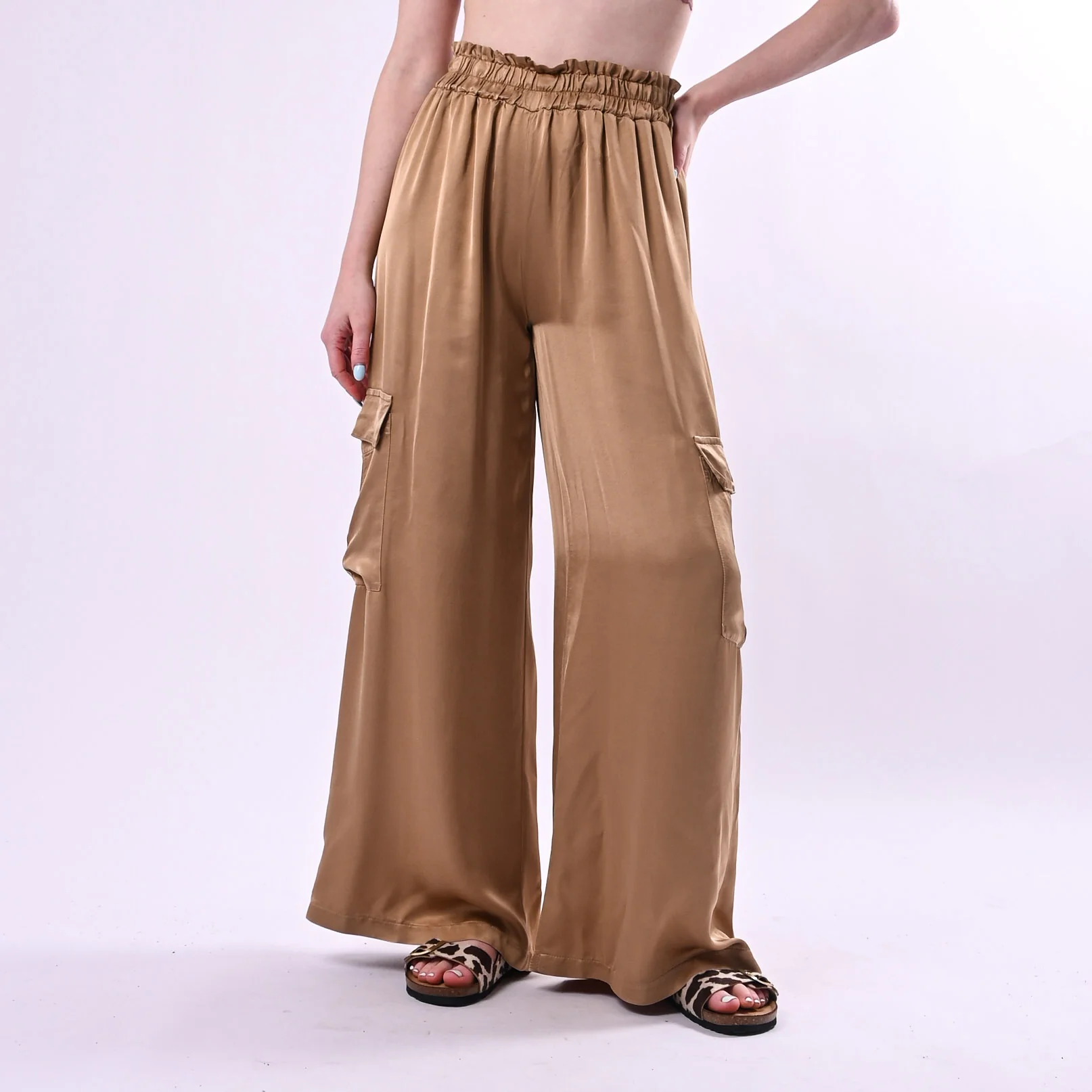 TENSIONE IN - PANTALONE PALAZZO CON TASCONI ART. G433P22R/D - DESERTO