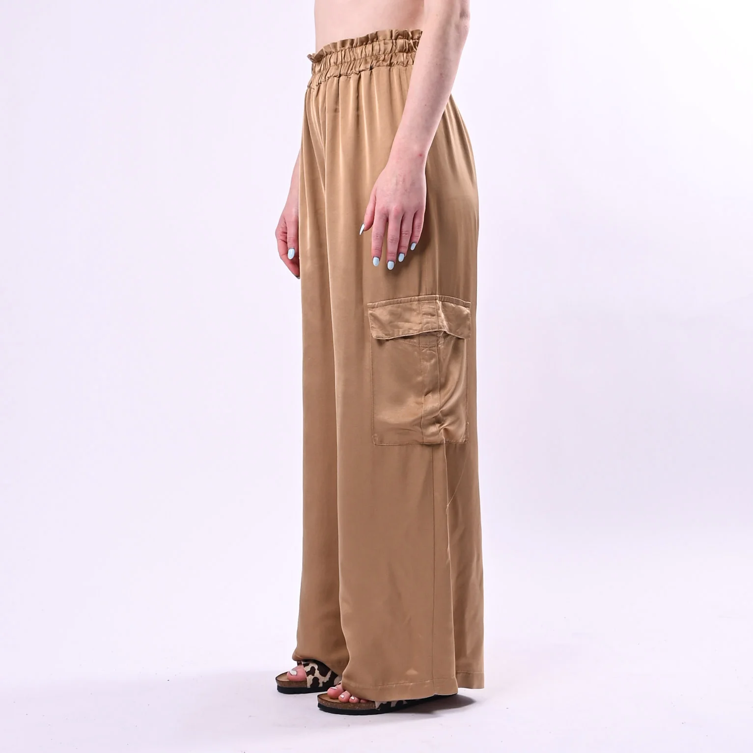 TENSIONE IN - PANTALONE PALAZZO CON TASCONI ART. G433P22R/D - DESERTO - Image 3