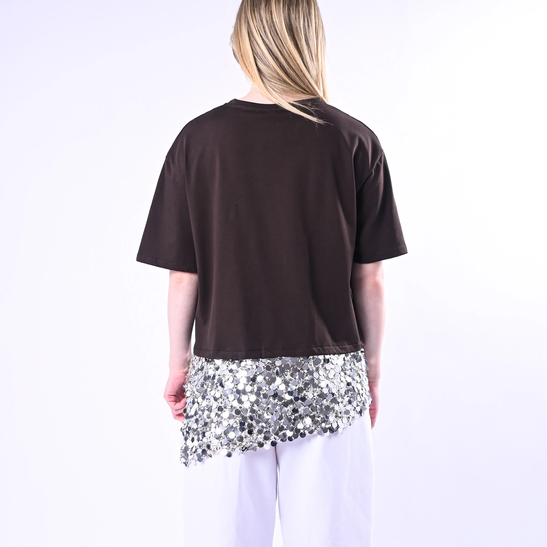 TENSIONE IN - T-SHIRT ASIMMETRICA CON INSERTO PAILLETTES ART.260187/M - MORO - Image 4