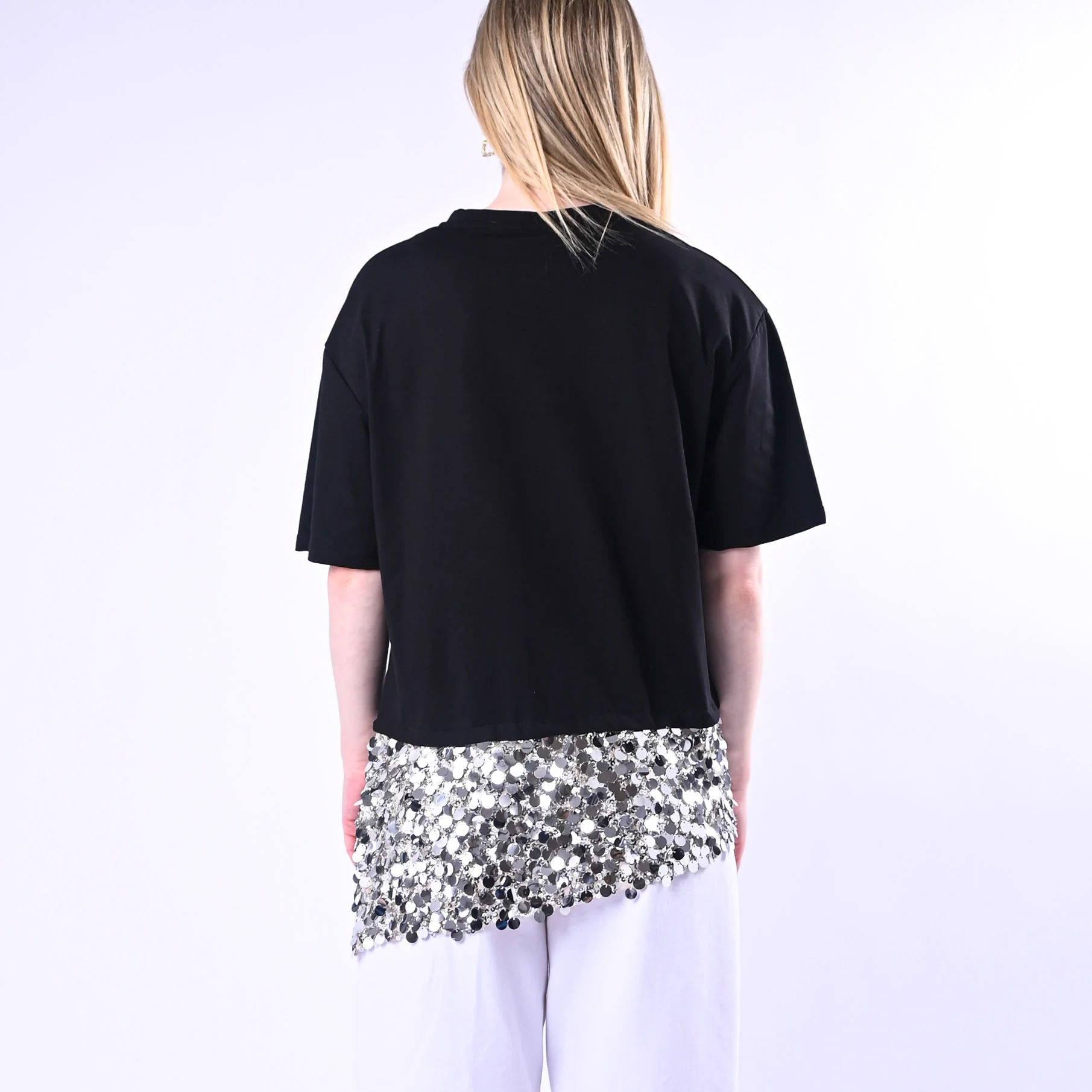 TENSIONE IN - T-SHIRT ASIMMETRICA CON INSERTO PAILLETTES ART.260187/N - NERO - Image 4