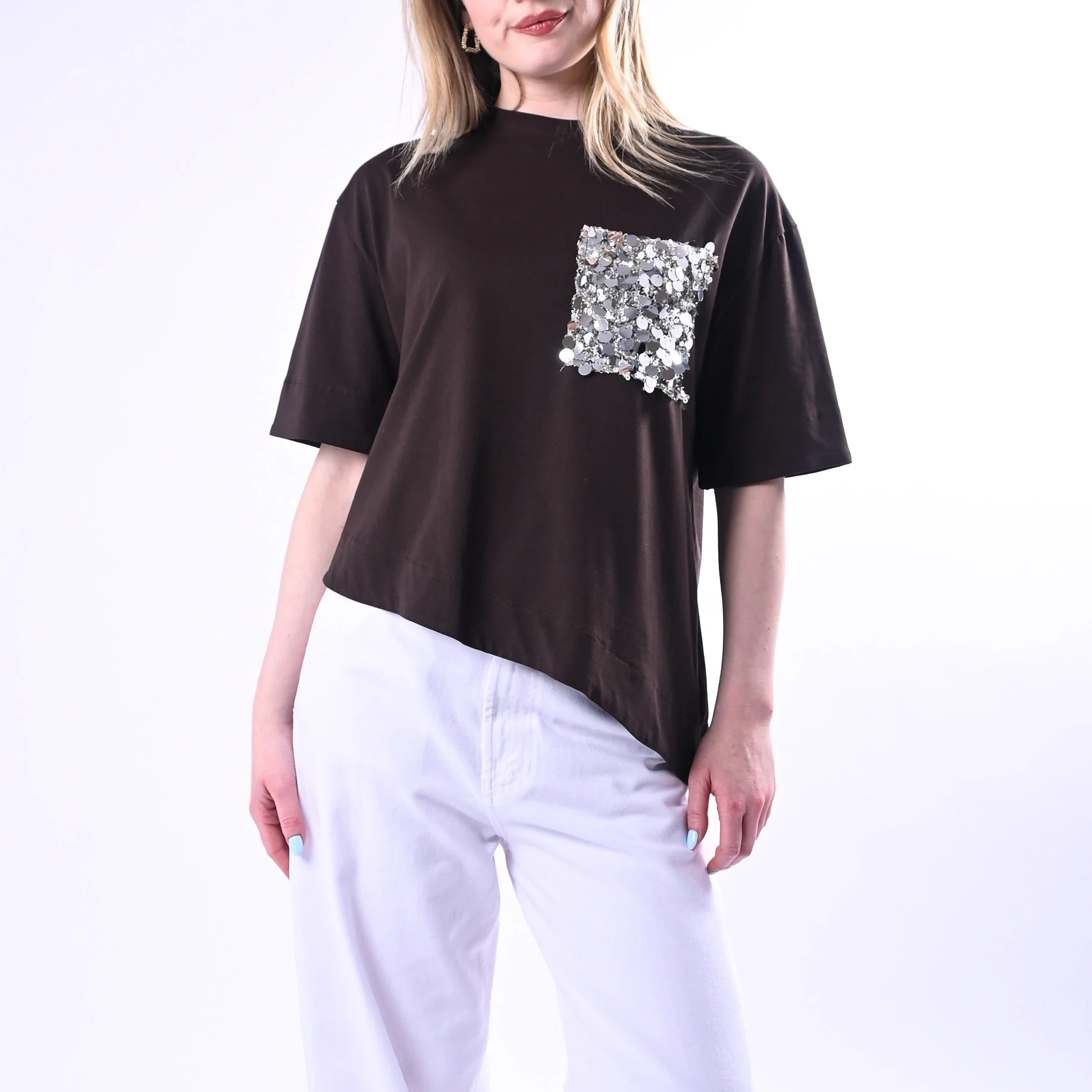 TENSIONE IN - T-SHIRT ASIMMETRICA CON TASCA PAILLETTES ART.260194/M - MORO