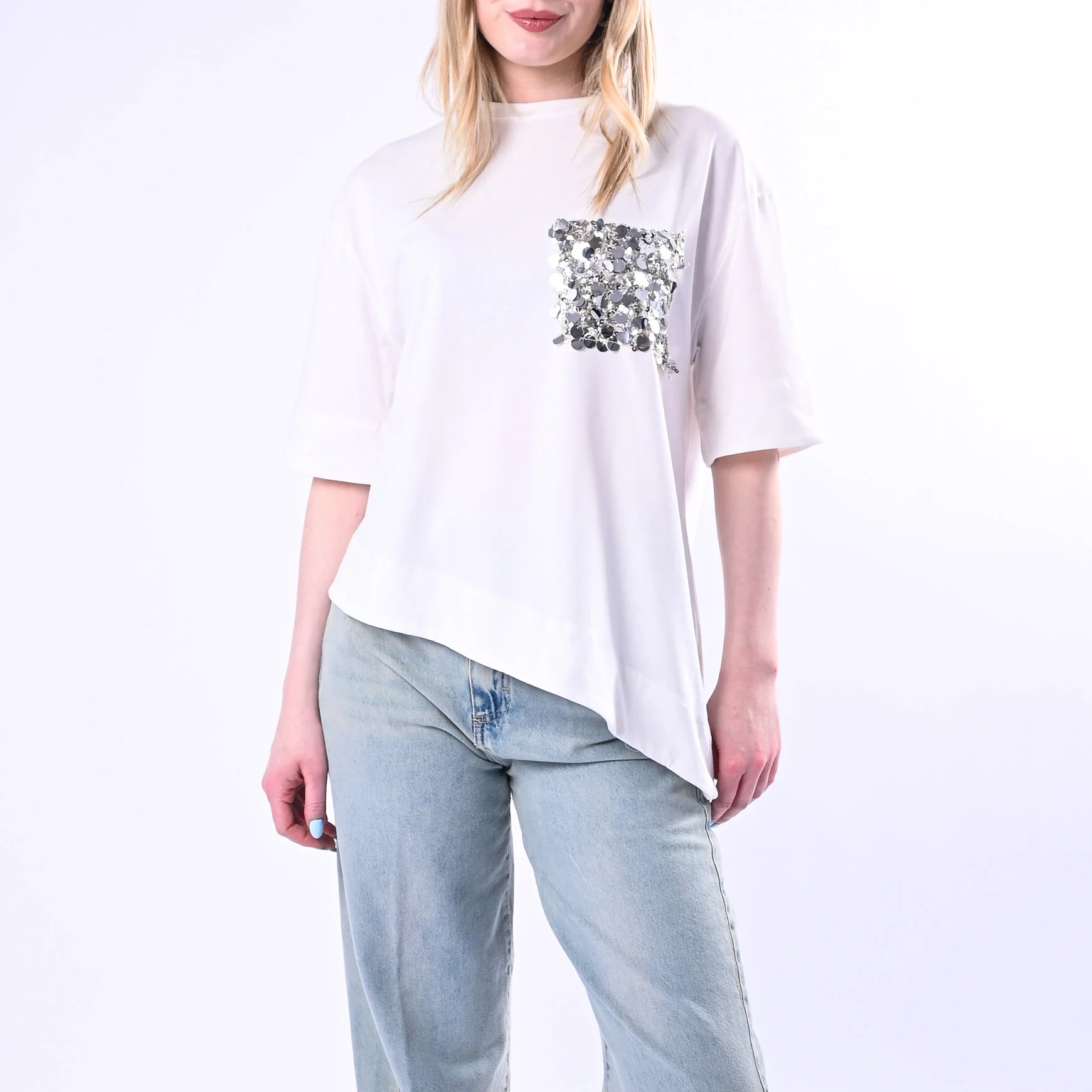 TENSIONE IN - T-SHIRT ASIMMETRICA CON TASCA PAILLETTES ART.260194/P - PANNA