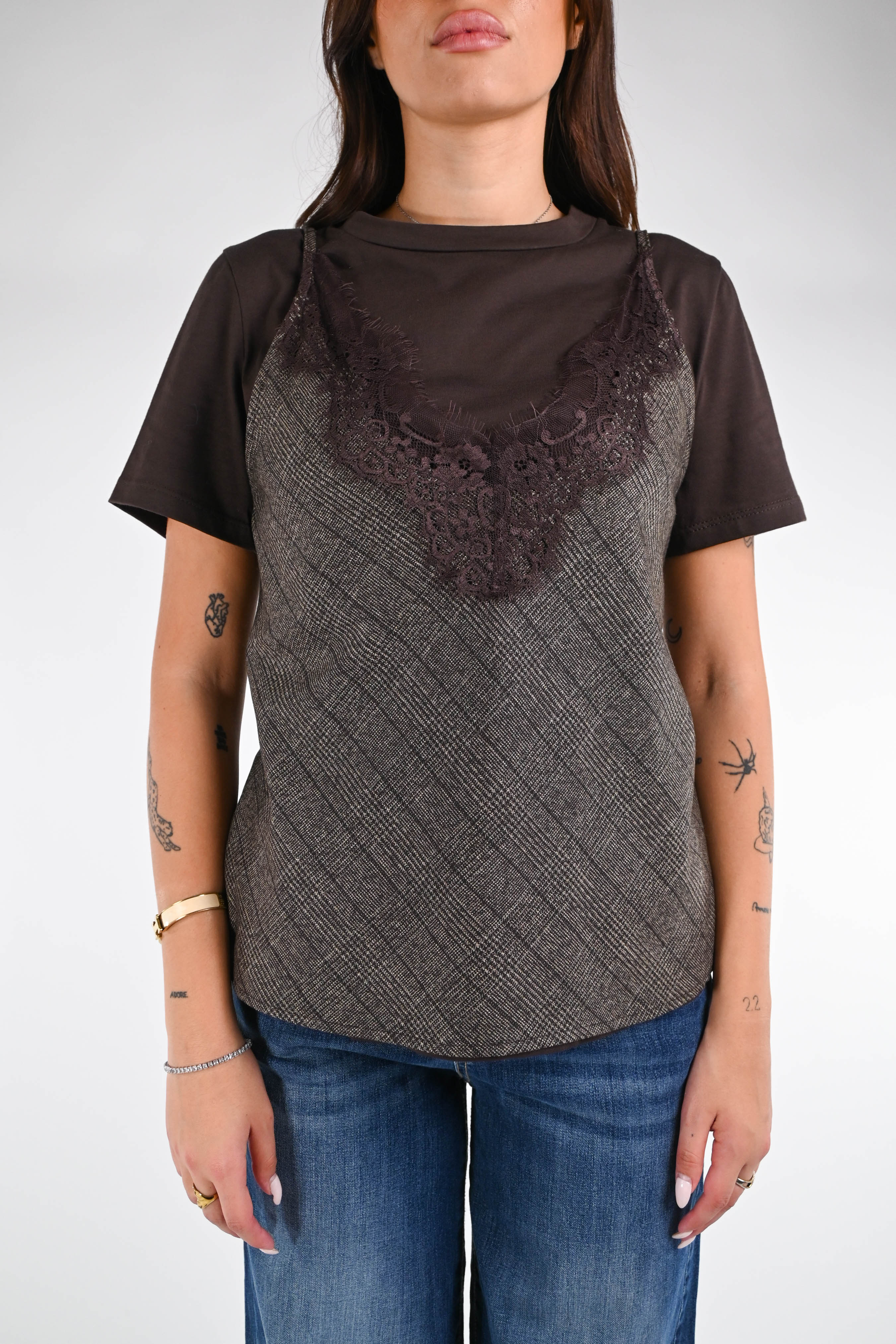 TENSIONE IN - TOP E T-SHIRT SPALLINA CON PIZZO ART.37763 - CHECK MORO - Image 2