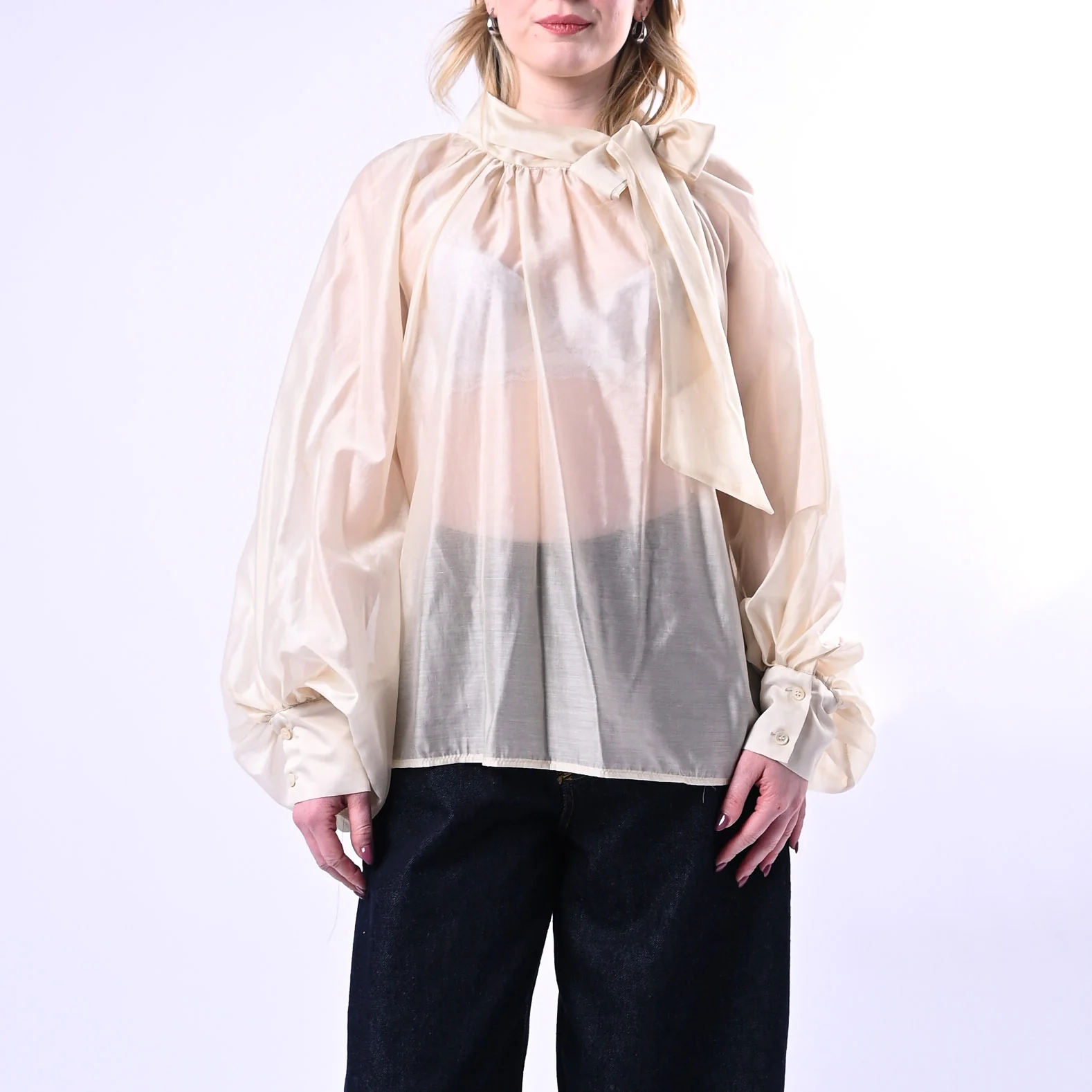 VICOLO - CAMICIA CON FIOCCO E MANICA SBUFFO ART.TAB0210 - AVORIO - Image 2