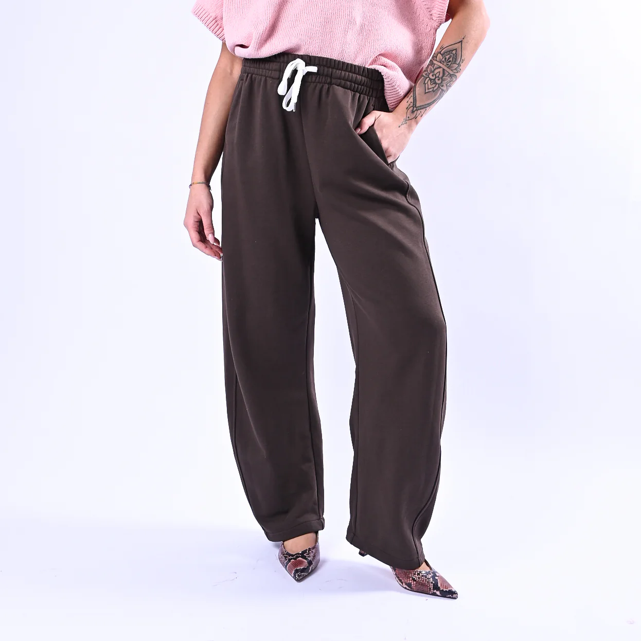 VICOLO - PANTALONE BARREL IN FELPA GARZATA ART.TAB0428 - MORO