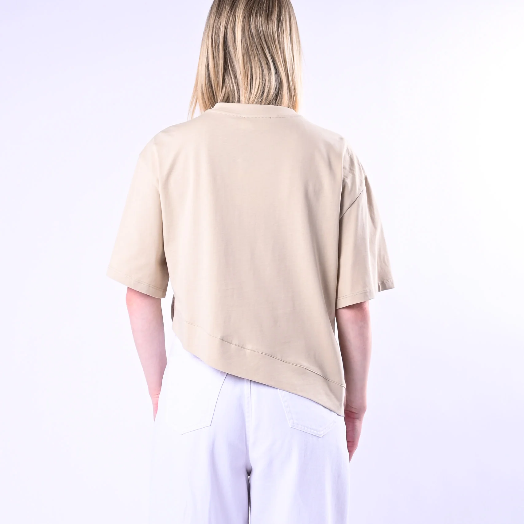 VICOLO - T-SHIRT GIRCOLLO ASIMMETRICA ART.UAB0281/B - BEIGE - Image 4