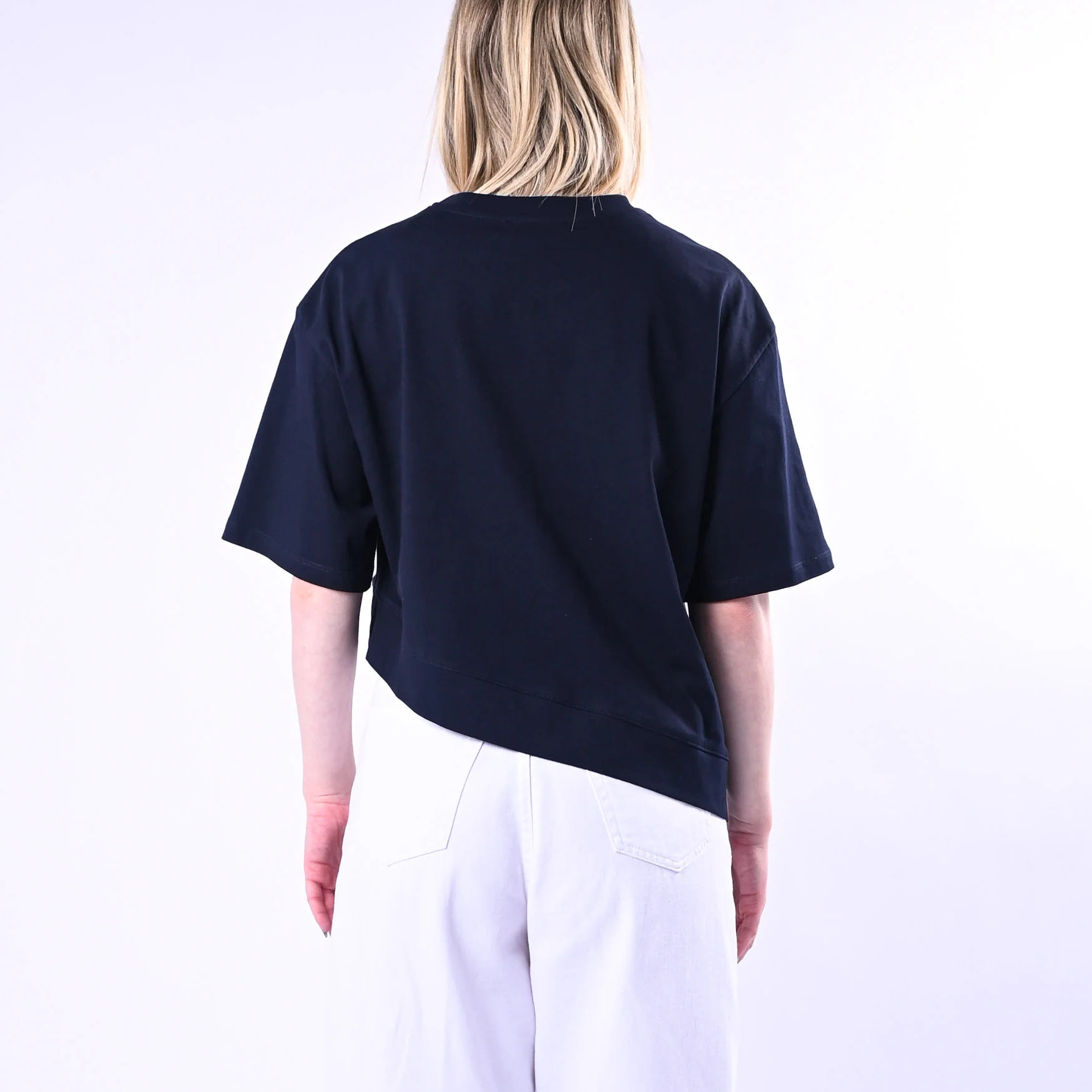 VICOLO - T-SHIRT GIRCOLLO ASIMMETRICA ART.UAB0281/BL - BLU - Image 4