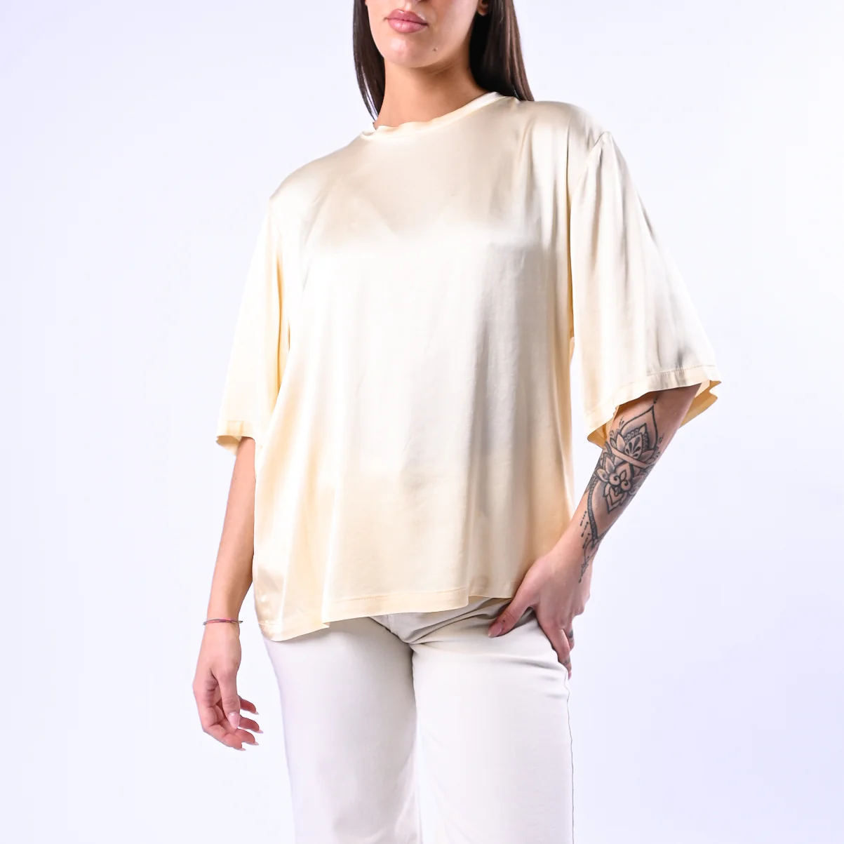 VICOLO - T-SHIRT OVER IN VISCOSA ART.TAB0081 - GIALLINO - Image 5