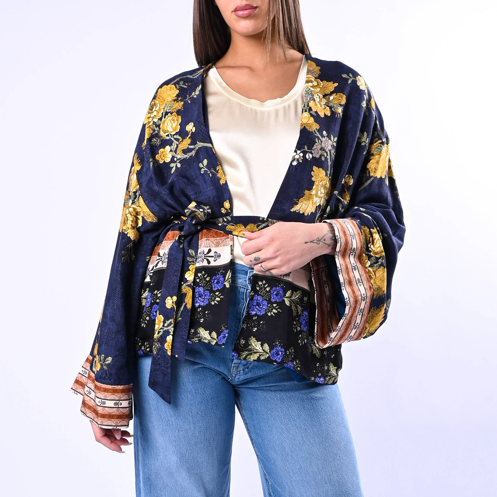 WU'SIDE - GIACCA/KIMONO CORTO MANICA LARGA ART.26277 - BLU/ORO/PANNA