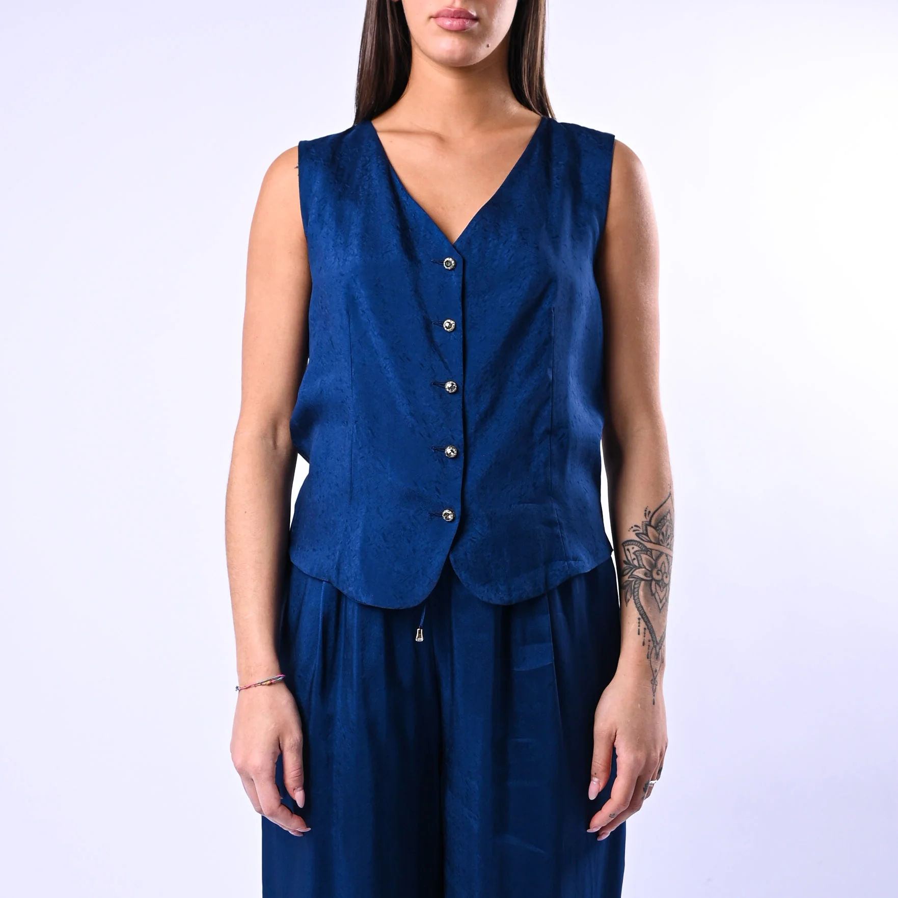 WU'SIDE - GILET FLUIDO CON BOTTONI GIOIELLO ART.26293 - BLU - Image 3